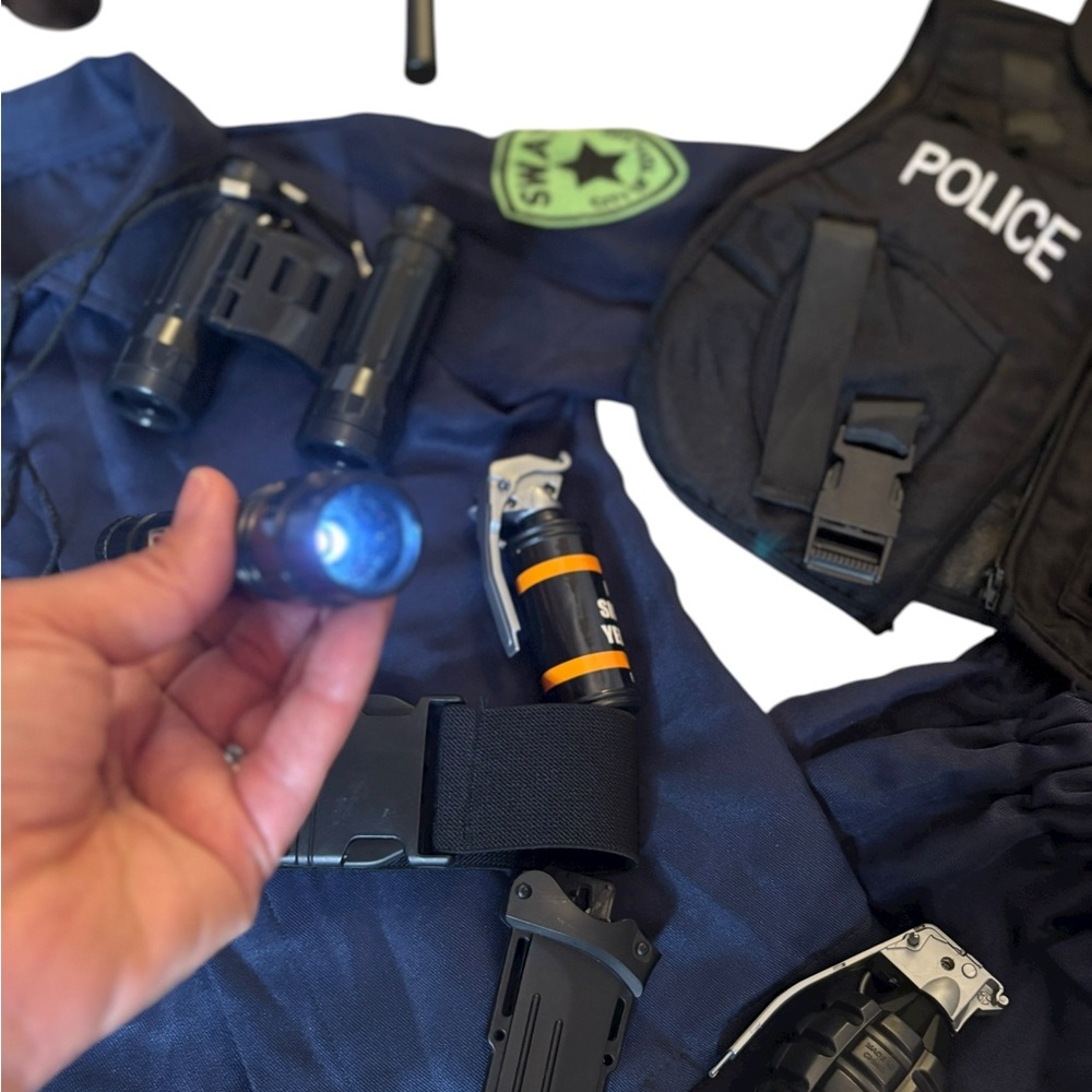 SWAT Police Costume Set with Accessories - Picture 3 of 5